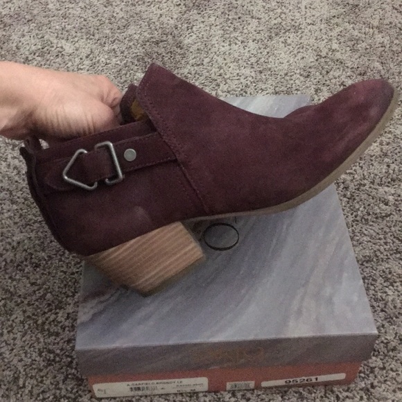 Franco Sarto Shoes - Franco Sarto burgundy leather ankle boots